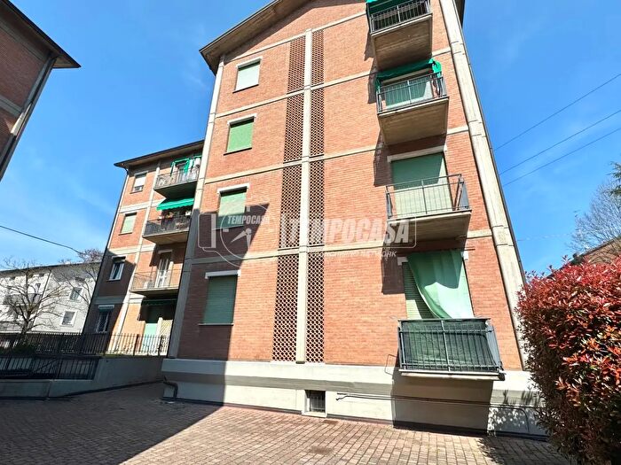 Appartamento trilocale in vendita in Via Antonio Cecchi, Reggio Emilia