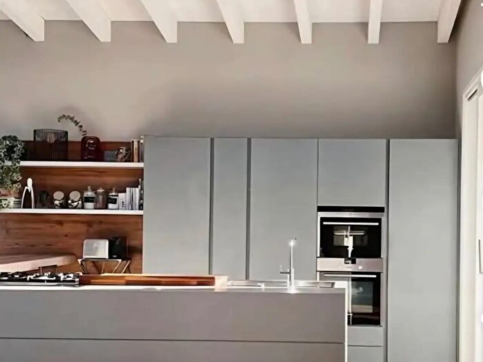 Appartamento quadrilocale in vendita in Via XX Settembre, Carugate