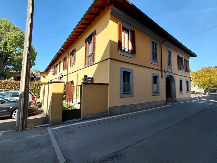 Case in Vendita e in Affitto - 2