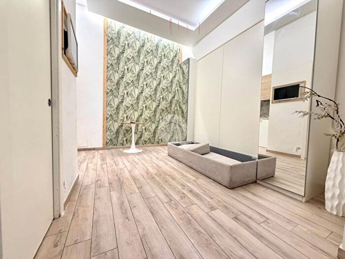 Appartamento bilocale in affitto in Vico Cappella a Pontenuovo, Tribunali, Napoli