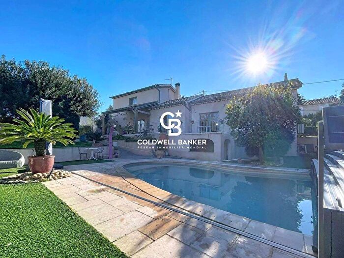 Casa quadrilocale in vendita in Fréjus