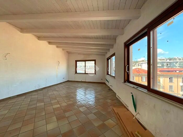 Appartamento bilocale in vendita in Via Brenta, Cosenza