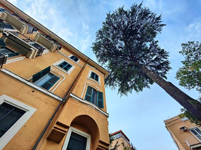 Appartamento con 6 locali in affitto in Via Capodistria, Trieste Coppedè, Roma