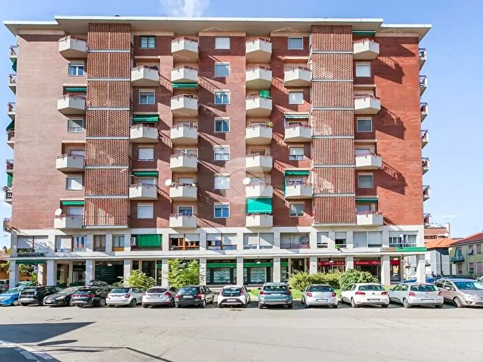 Appartamento quadrilocale in vendita in Via Largo Manzoni, Corsico