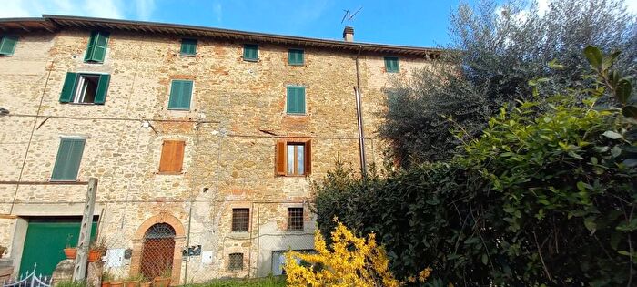 Appartamento quadrilocale in vendita in Piazza Giuseppe Mazzini, Panicale