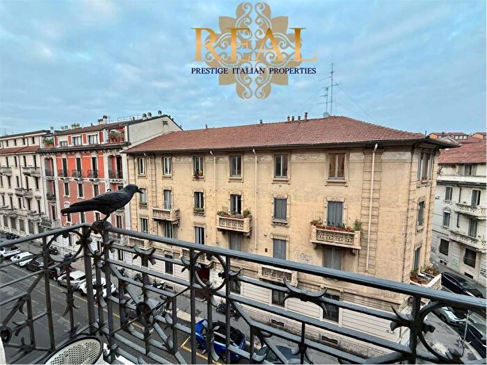 Appartamento trilocale in affitto in spartaco, Montenero, Milano