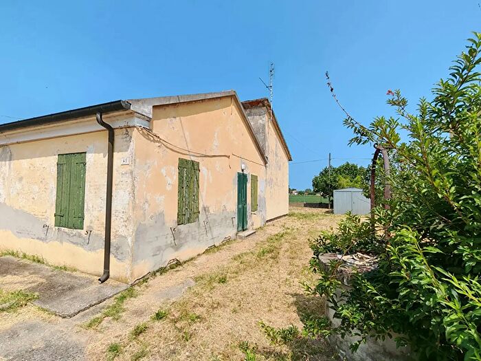 Casa quadrilocale in vendita in Pisignano, Rimini