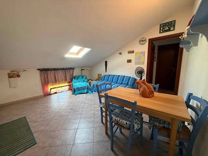 Casa trilocale in vendita in Cecina