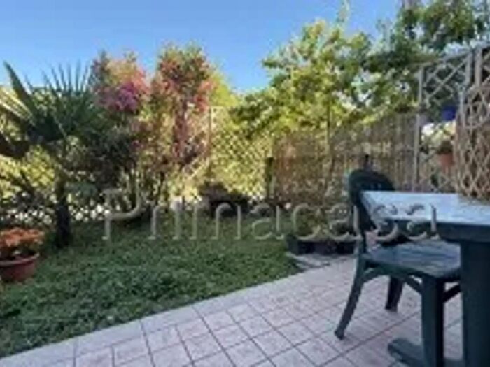 Appartamento trilocale in vendita in Via Liguria, Mira