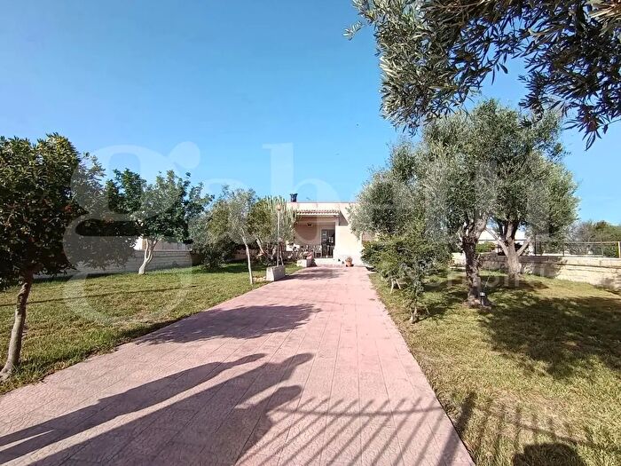 Casa trilocale in vendita in Siracusa