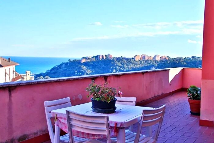 Appartamento con 5 locali in vendita in Via Marconi, Arenzano