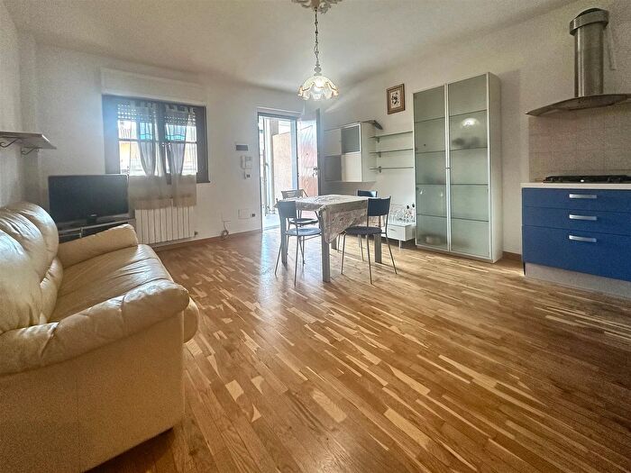 Appartamento trilocale in vendita in Aulla
