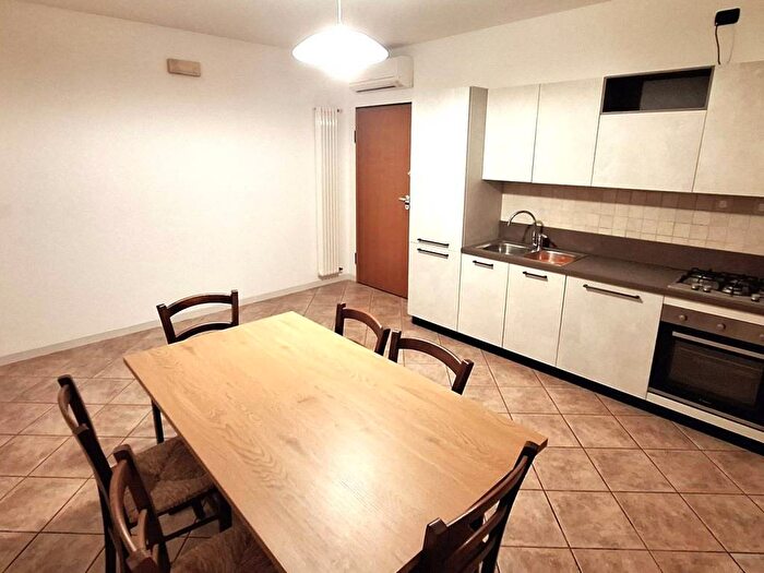 Appartamento trilocale in affitto in Via Roma, Centro, Montebelluna
