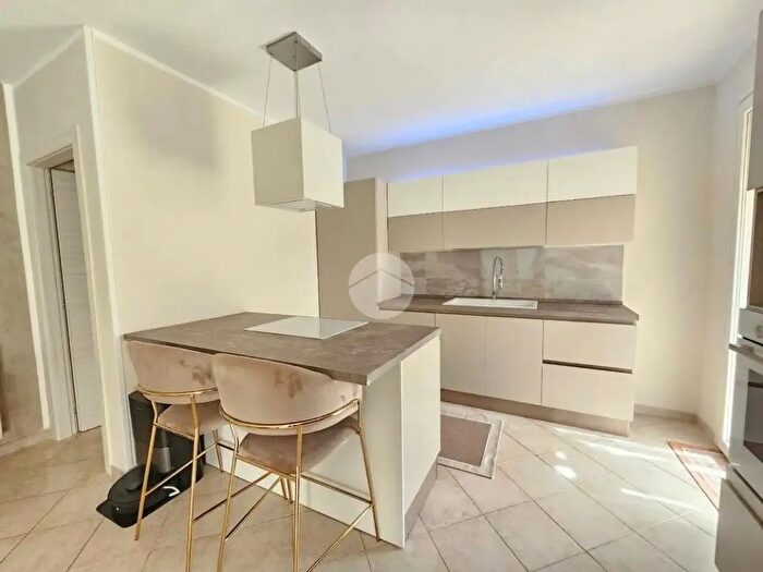 Appartamento quadrilocale in vendita in Via Villagrazia Alta, Palermo