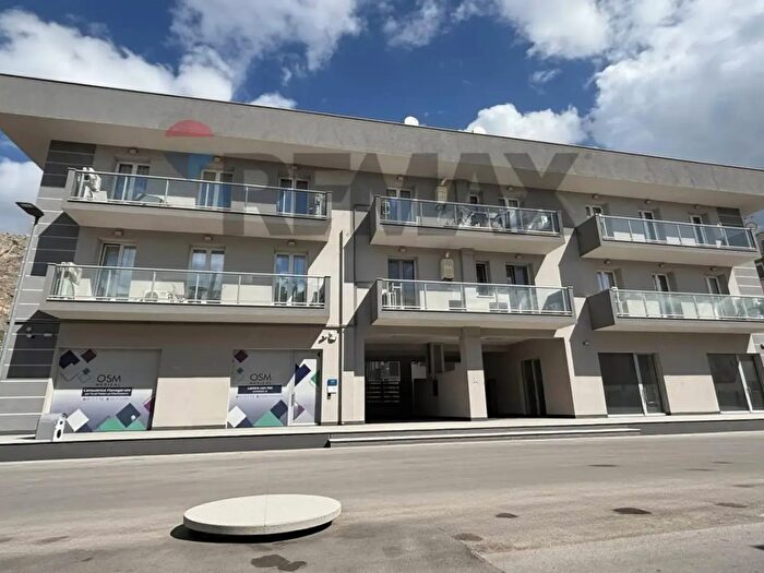 Appartamento quadrilocale in vendita in Via Giovanni Falcone, Isola Delle Femmine