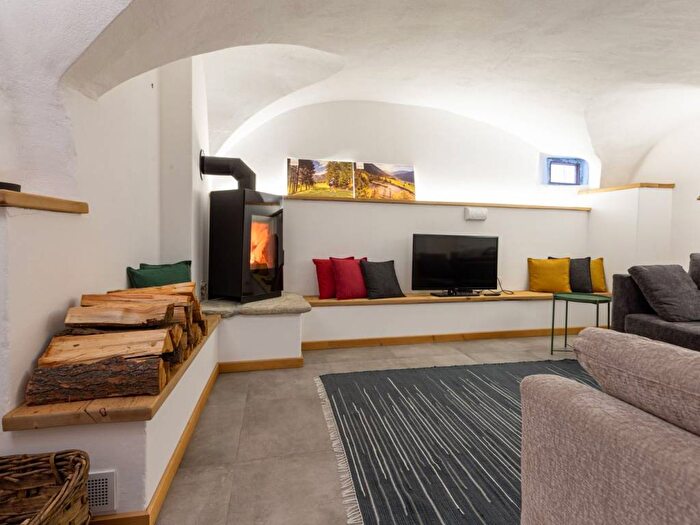 Casa quadrilocale in affitto in Via dei Sana, Turri Piano, Valdidentro