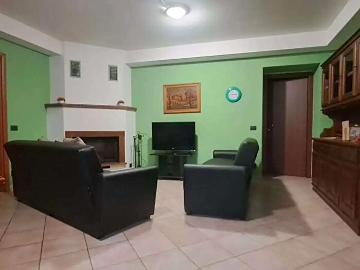 Casa con 9 locali in affitto in Piazza Roma, San Sebastiano Curone