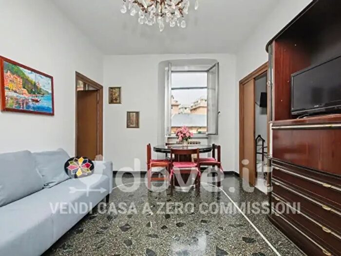 Appartamento con 5 locali in vendita in Via San Pier dArena, Genova