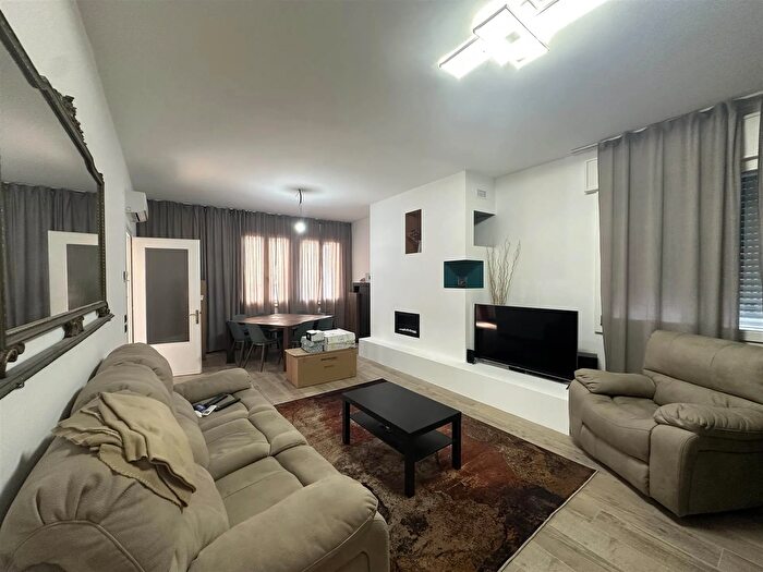 Casa con 7 locali in vendita in Corso delle Terme a Montegrotto Terme, Montegrotto Terme