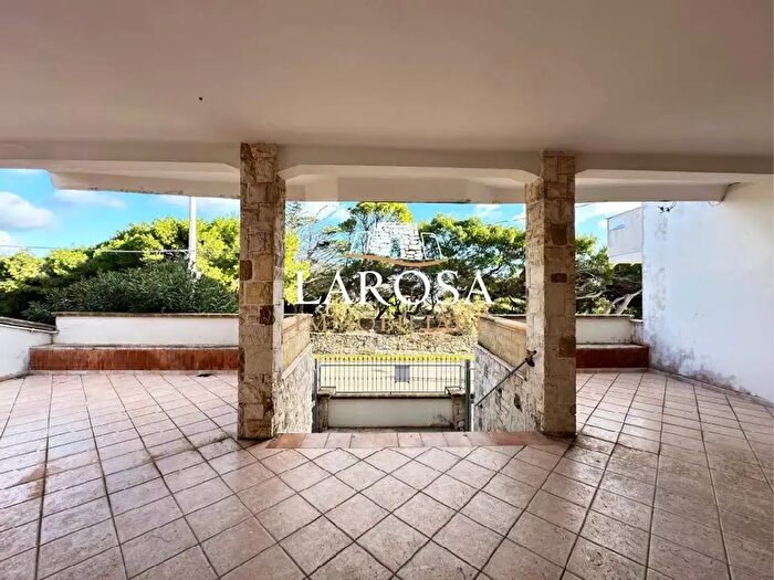 Casa con 8 locali in vendita in Sp, Melendugno