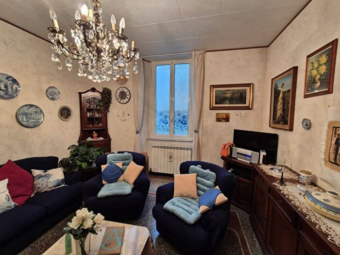 Appartamento trilocale in affitto in Via Francesco Mignone, Villapiana La Rusca Via Mignone, Savona