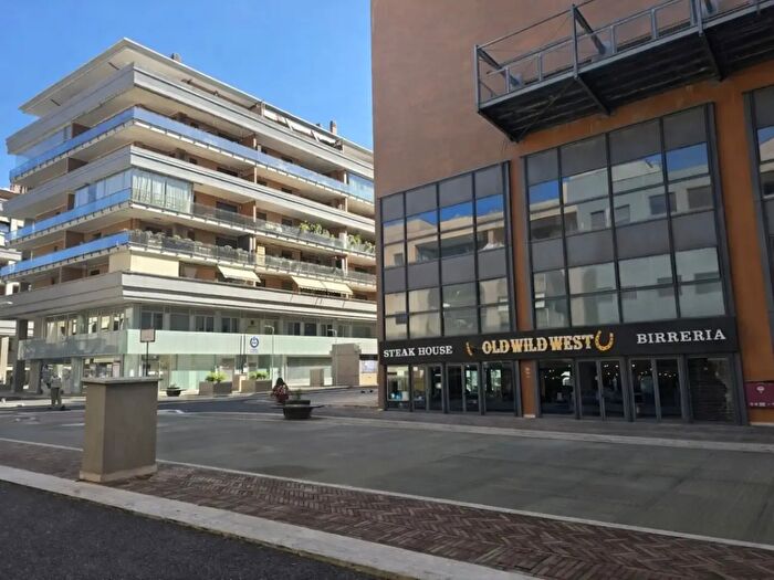 Appartamento quadrilocale in vendita in Via Gian Lorenzo Bernini, Fiumicino