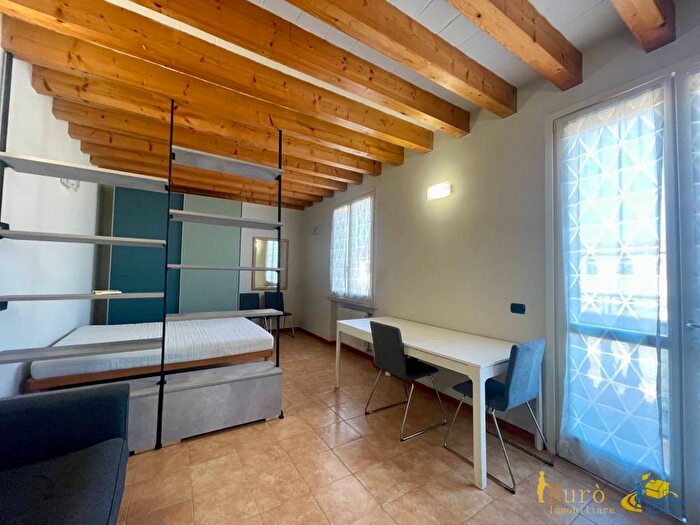 Appartamento monolocale in affitto in Strada Pietro Del Prato, Centro Storico, Parma