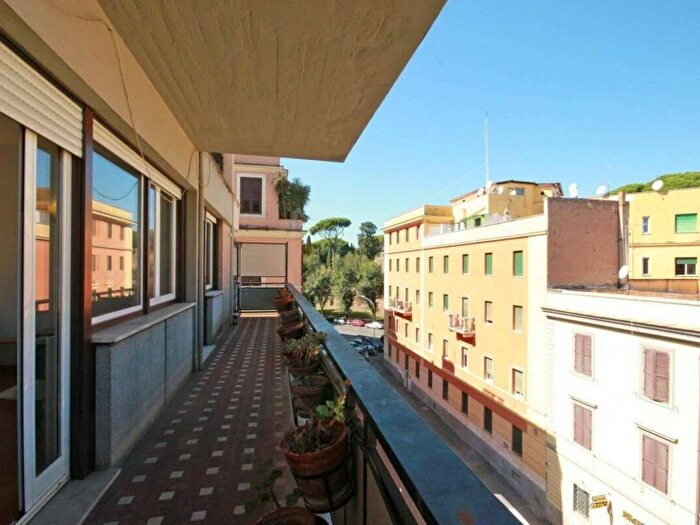 Appartamento quadrilocale in affitto in Via Giuseppe Giulietti, Ostiense, Roma