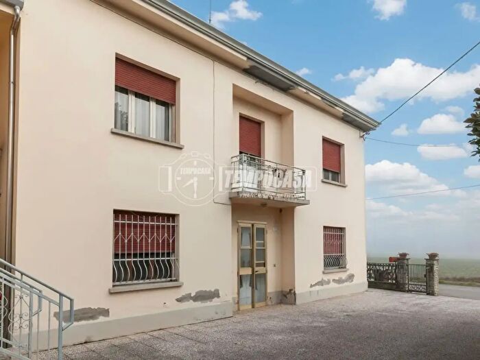 Appartamento quadrilocale in vendita in Via l Romagnoli, Crevalcore