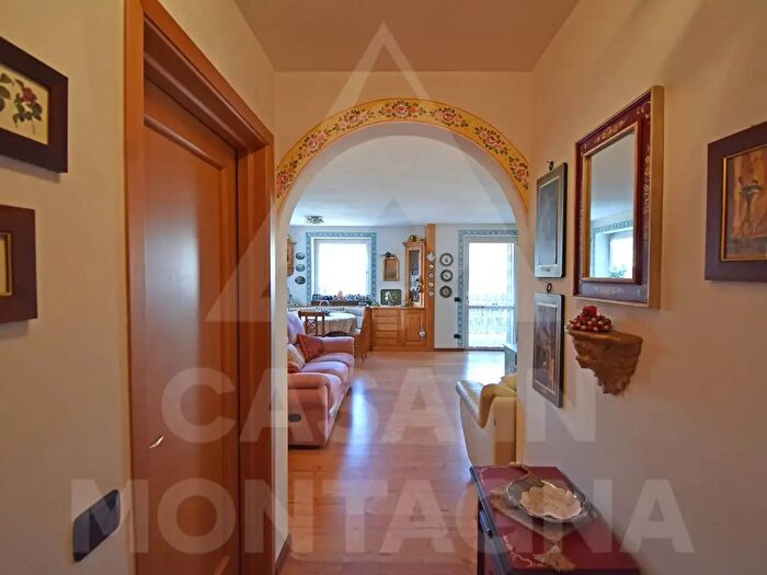 Appartamento con 6 locali in affitto in Cavalese