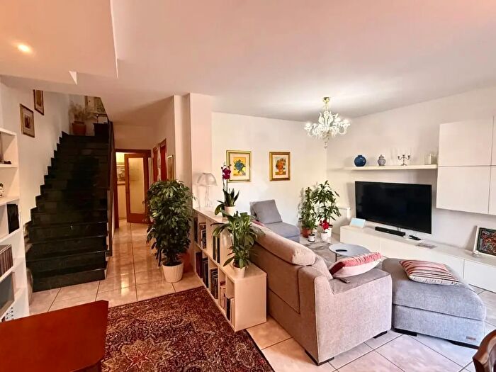 Casa con 5 locali in vendita in Via E Quaresima, Folignano