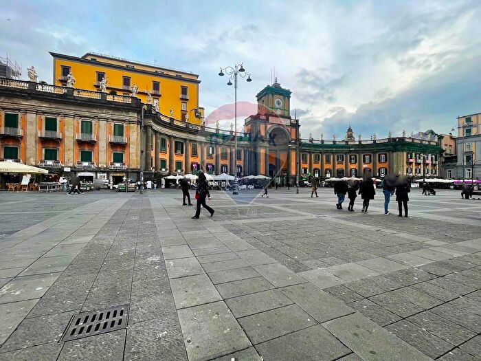 Appartamento con 5 locali in vendita in Via Francesco Saverio Correra, Napoli