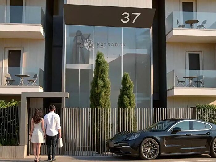 Appartamento trilocale in vendita in Via Petrarca, Loano