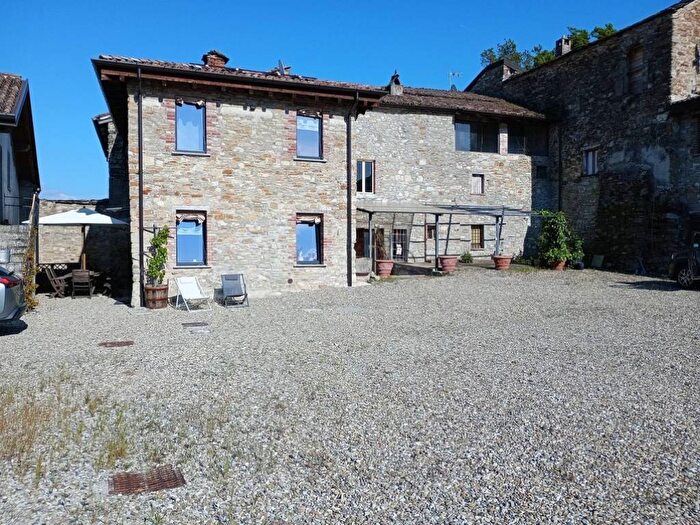 Casa trilocale in affitto in Travo