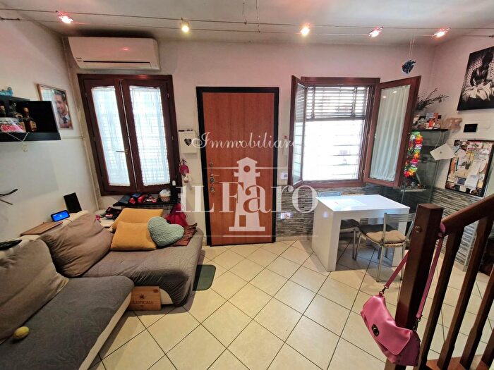 Appartamento bilocale in vendita in Runo Buozzi, Campi Bisenzio