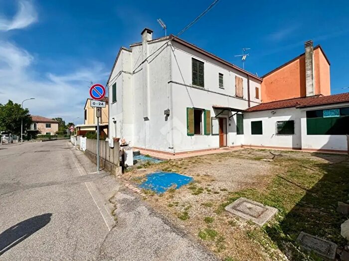 Appartamento trilocale in vendita in Via Runzi, Fusignano