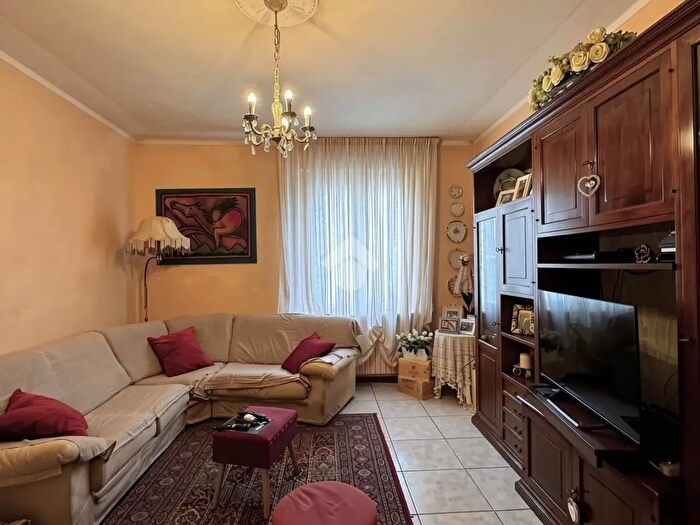 Appartamento trilocale in vendita in Viale Ildebrando Cocconi, Parma