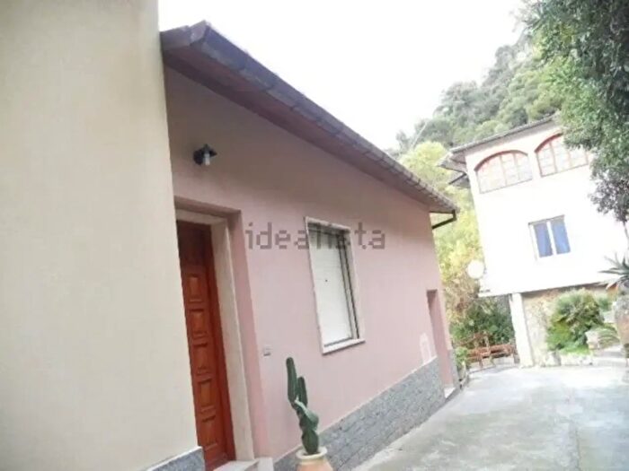 Casa quadrilocale in vendita in Calandri SNC, Ventimiglia