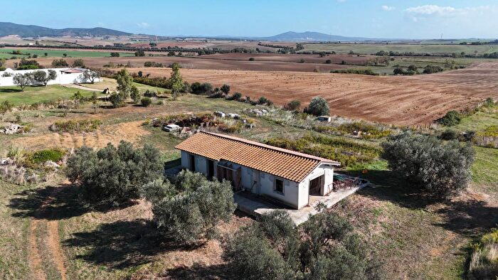 Casa quadrilocale in vendita in Strada dellAbbadia, Capalbio