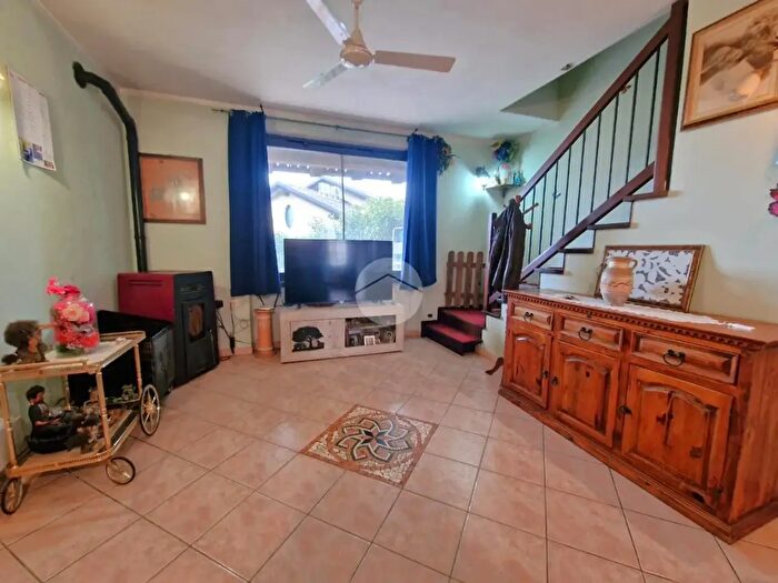 Casa con 5 locali in vendita in Via Don Nicola Omedè, San Paolo Solbrito