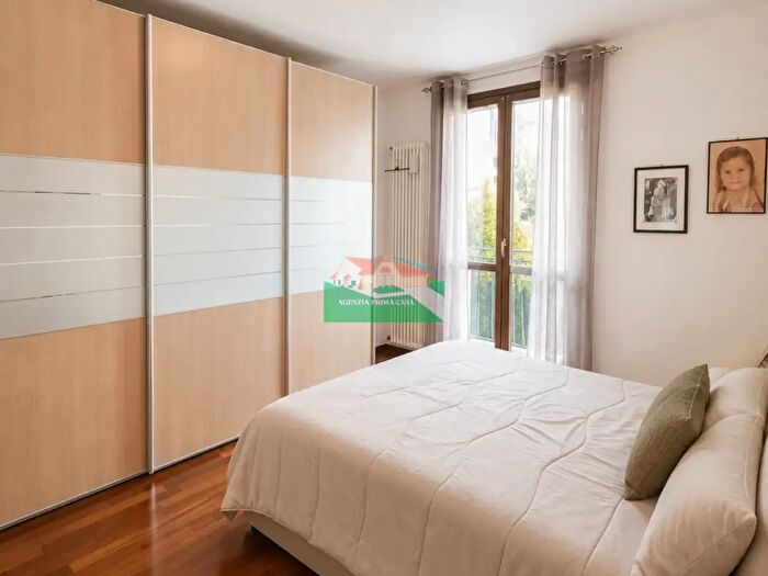 Appartamento con 6 locali in vendita in Via Attilio Orioli, Ravenna