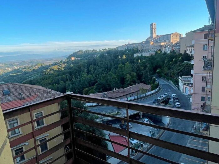 Appartamento con 5 locali in affitto in Centro Storico, Perugia