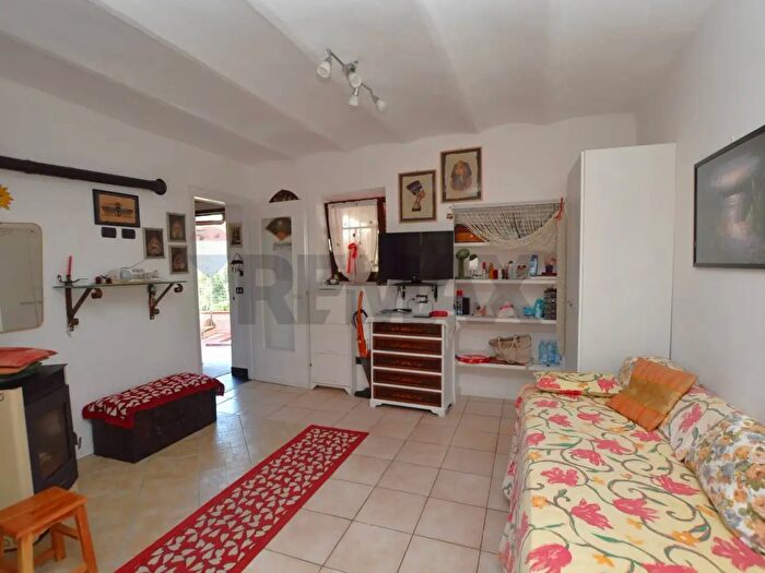 Casa quadrilocale in vendita in Bergeggi