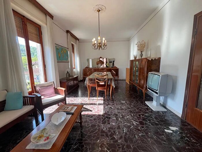 Casa con 5 locali in affitto in Ricco Del Golfo Di Spezia