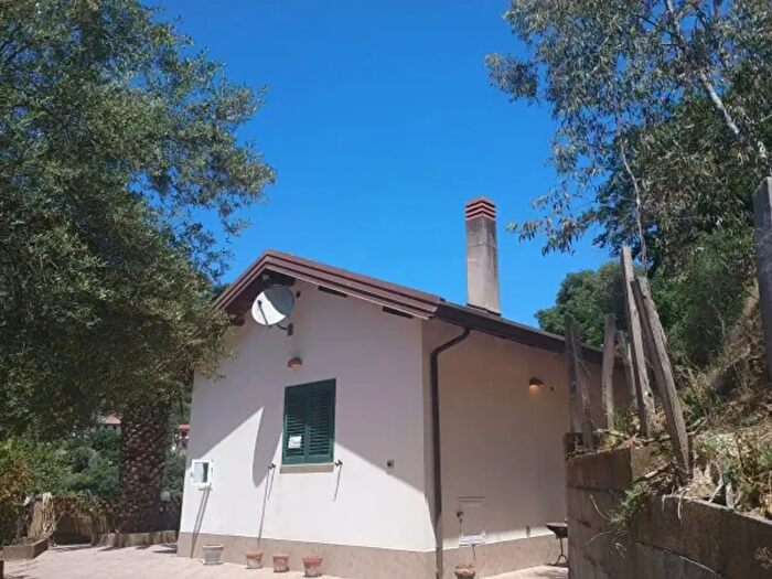Casa con 6 locali in vendita in Contrada San Nicolò Vecchio, Gioiosa Marea