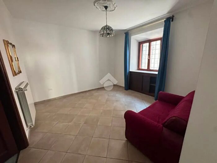 Casa con 6 locali in vendita in Via Vittorio Veneto, Magliano De' Marsi