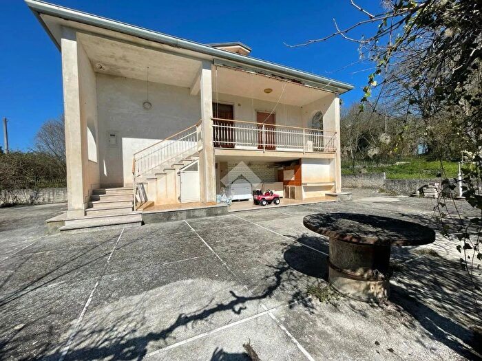 Casa trilocale in vendita in Via Fontanarosa, Pignataro Interamna