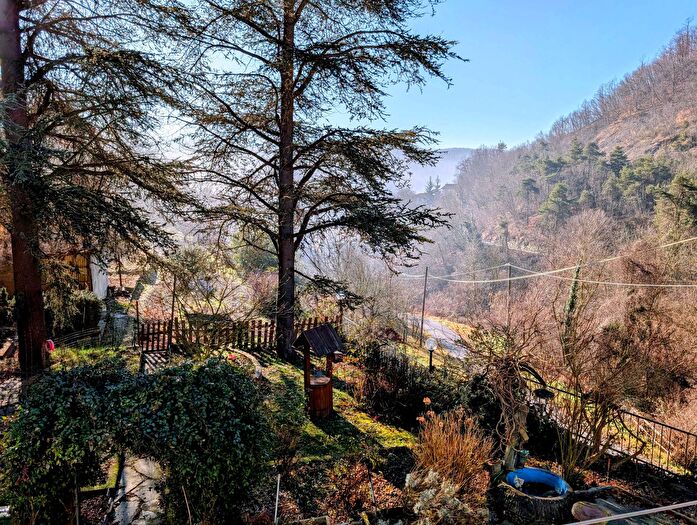 Casa con 9 locali in vendita in Via Roella, Cengio