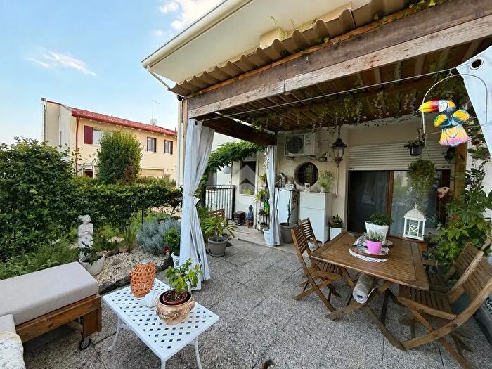 Appartamento bilocale in vendita in Via Cattaneo, Ponzano Veneto