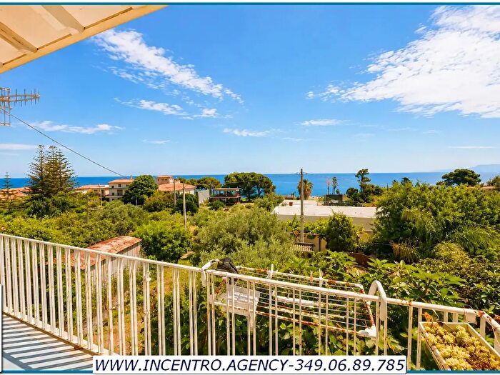 Casa quadrilocale in vendita in Tono Guarnaccia, Messina